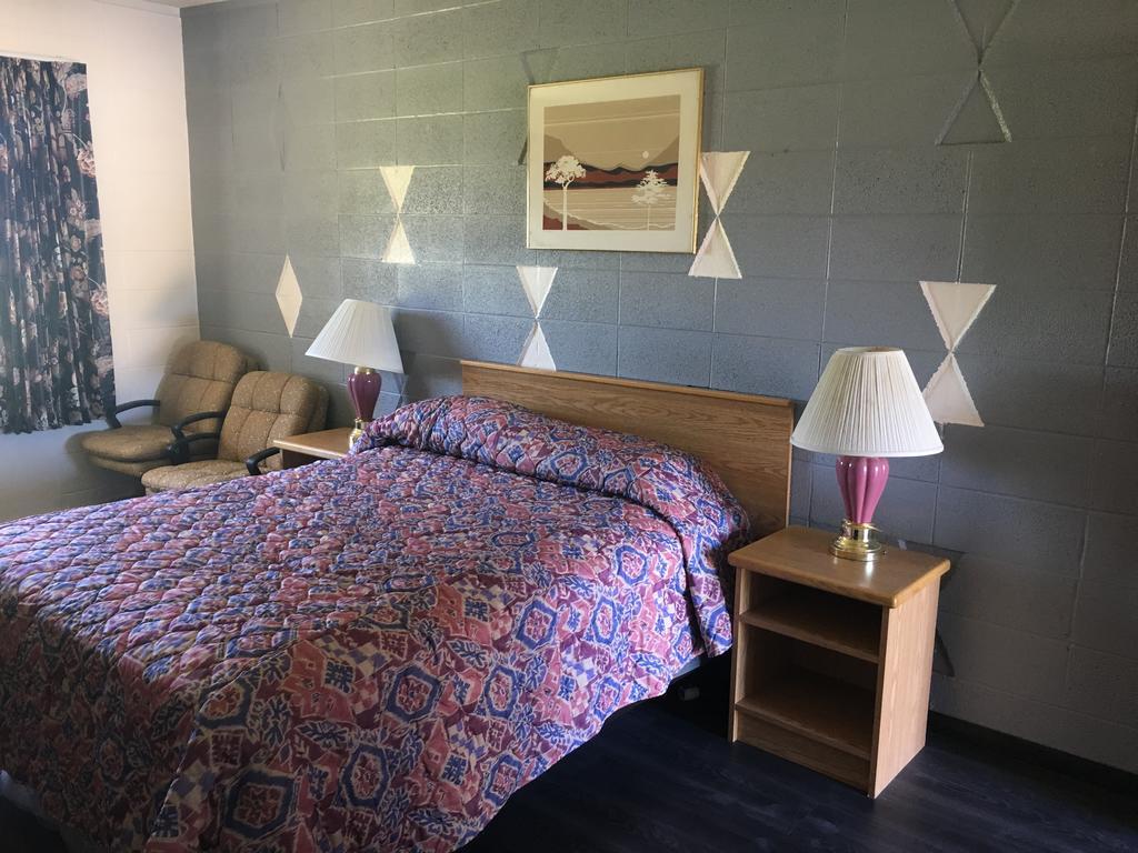 Budget Inn Motel Woodburn Bagian luar foto