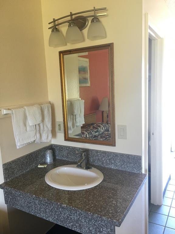 Budget Inn Motel Woodburn Bagian luar foto
