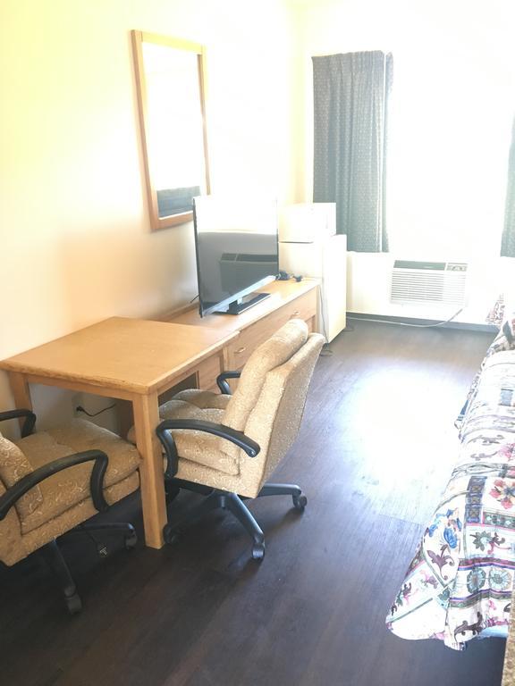 Budget Inn Motel Woodburn Bagian luar foto