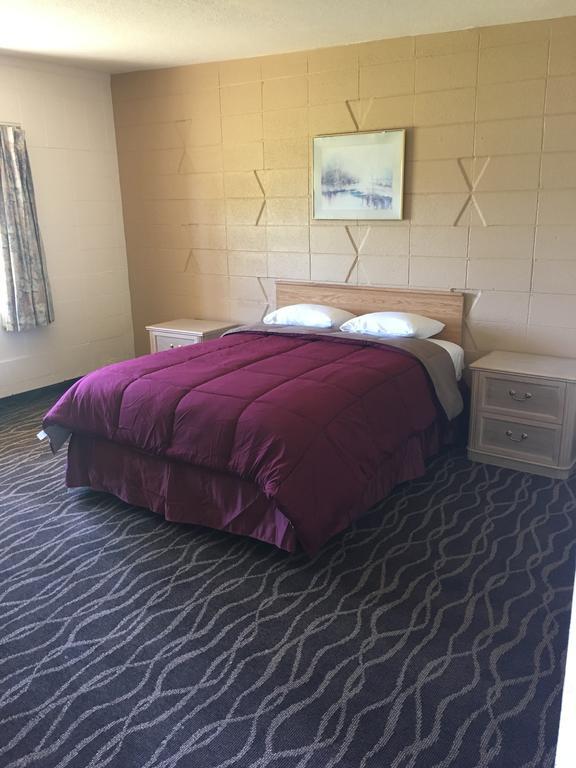 Budget Inn Motel Woodburn Bagian luar foto