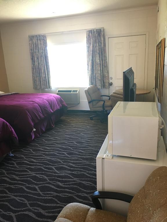Budget Inn Motel Woodburn Bagian luar foto