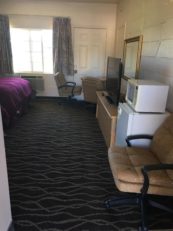 Budget Inn Motel Woodburn Bagian luar foto