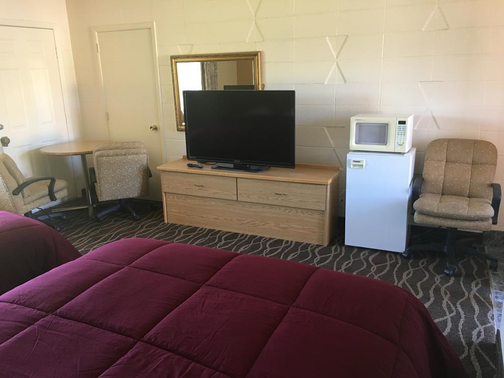 Budget Inn Motel Woodburn Bagian luar foto