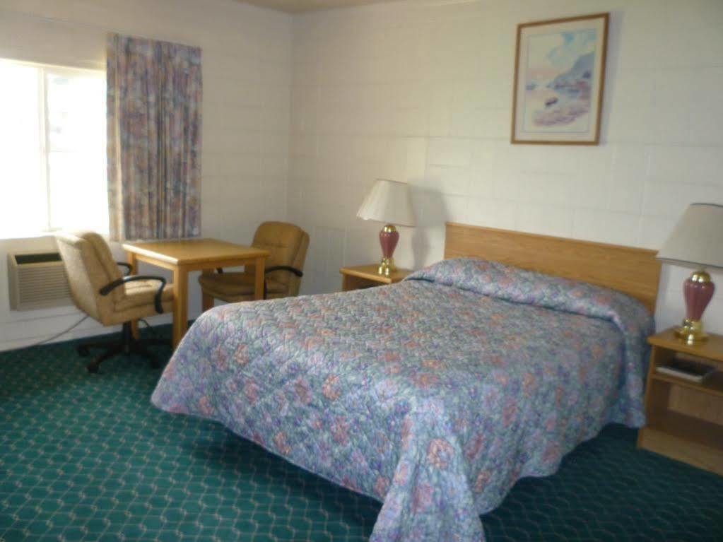 Budget Inn Motel Woodburn Bagian luar foto